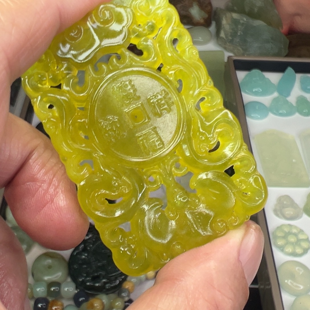 岫玉未镶嵌颈饰黄金玉牌牌