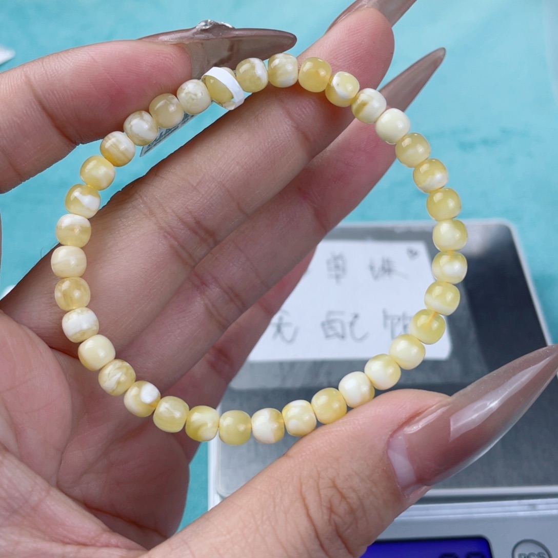 蜜蜡裸石未镶嵌蜜蜡