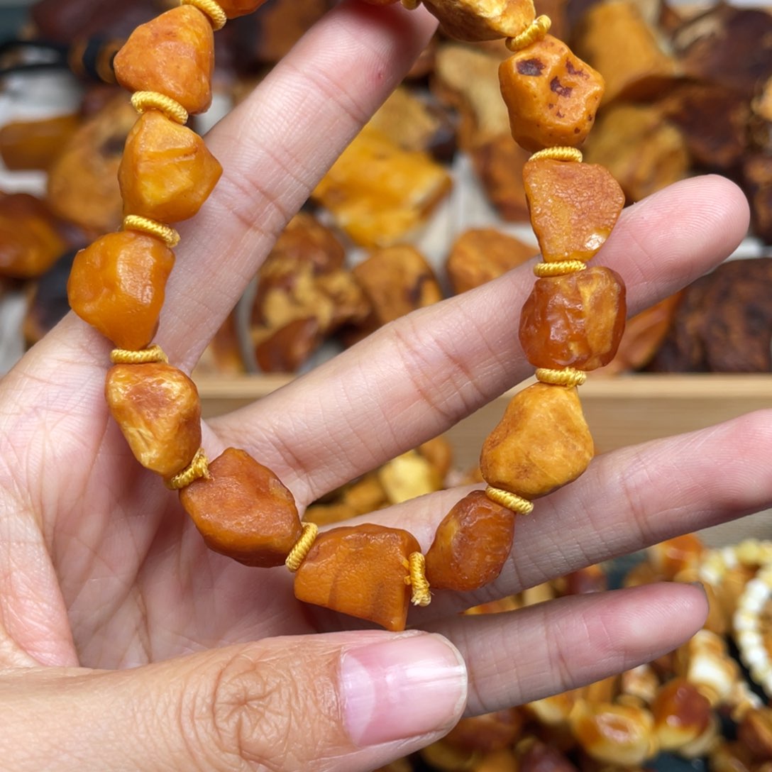 琥珀珠宝奇石未镶嵌