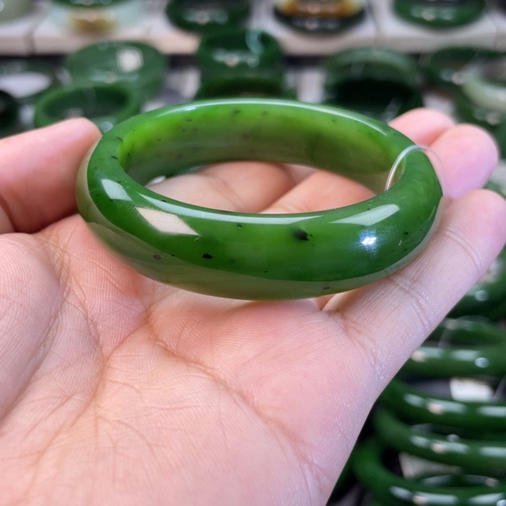 和田玉（碧玉）手镯未镶嵌