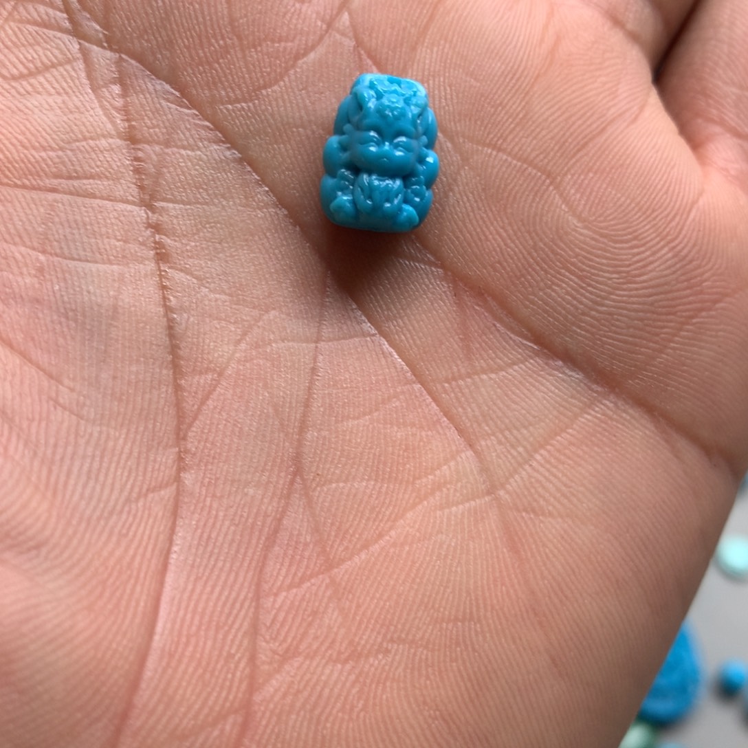 绿松石未镶嵌颈饰