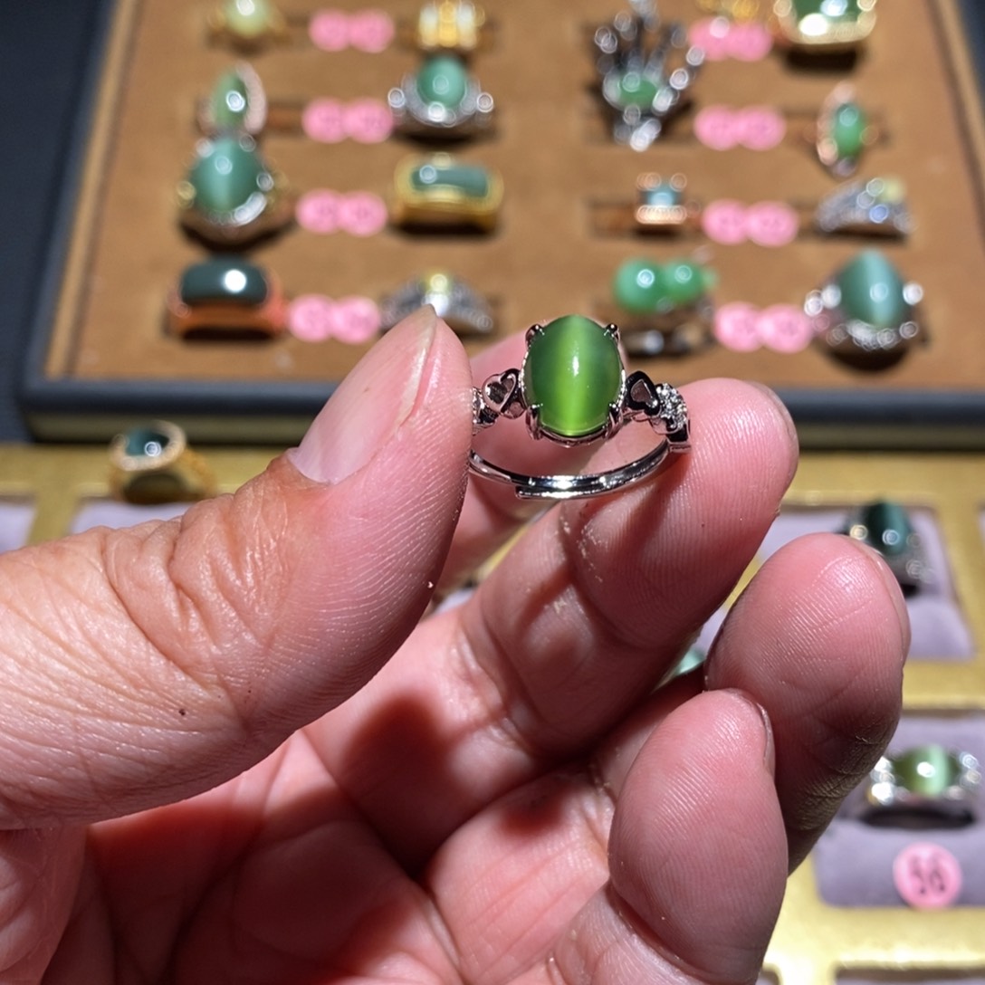 和田玉（碧玉）戒指未镶嵌我****…