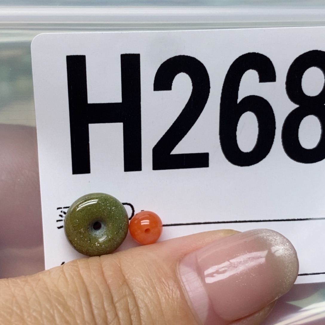 南红玛瑙配饰未镶嵌