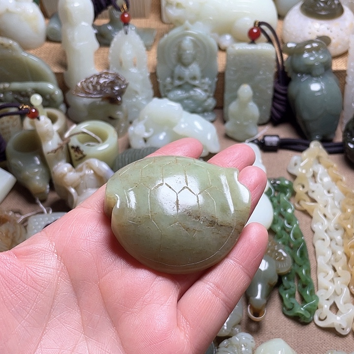 和田玉颈饰未镶嵌