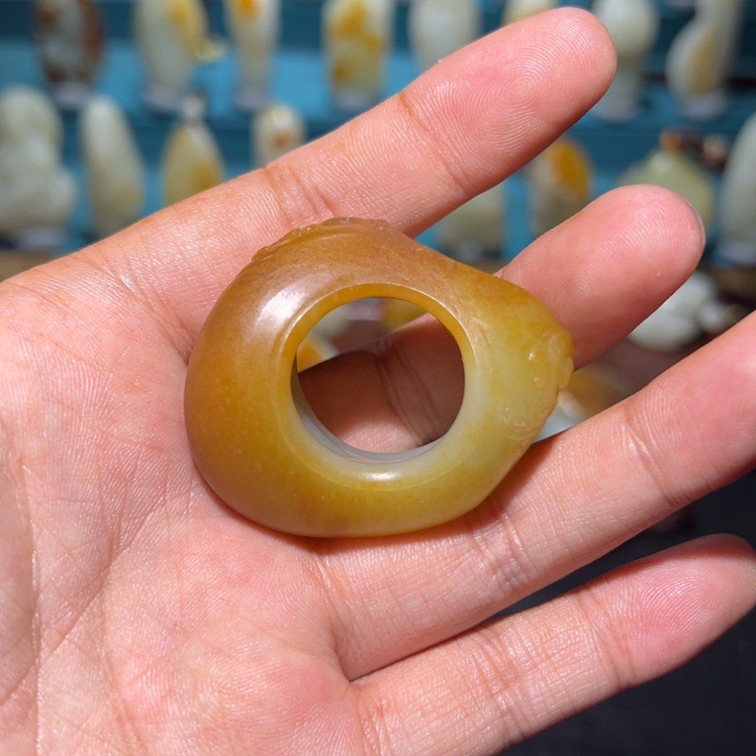 颈饰未镶嵌和田玉（子料）用****1