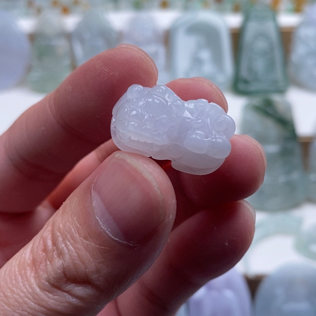 时***翡翠未镶嵌颈饰翡翠