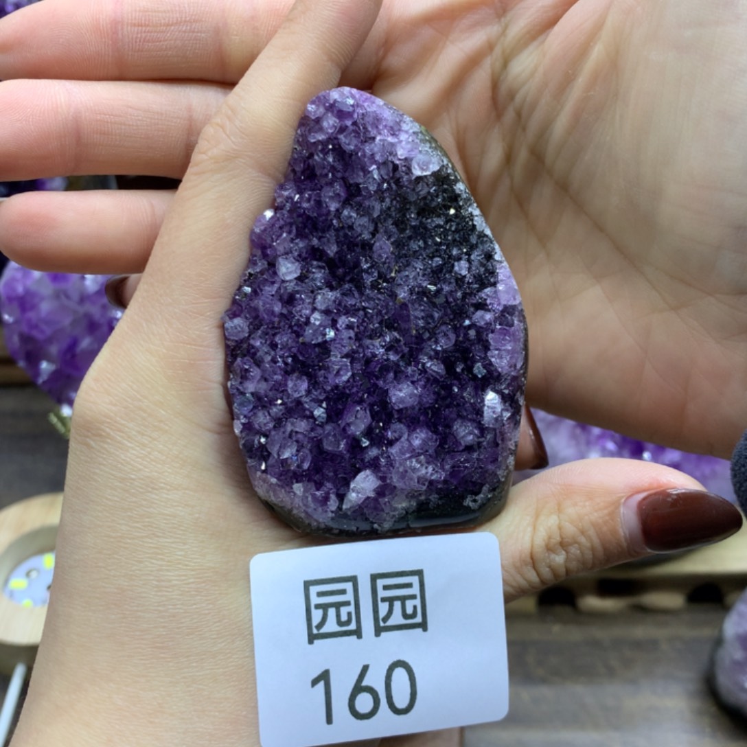 紫晶大型摆件（非配饰）未镶嵌