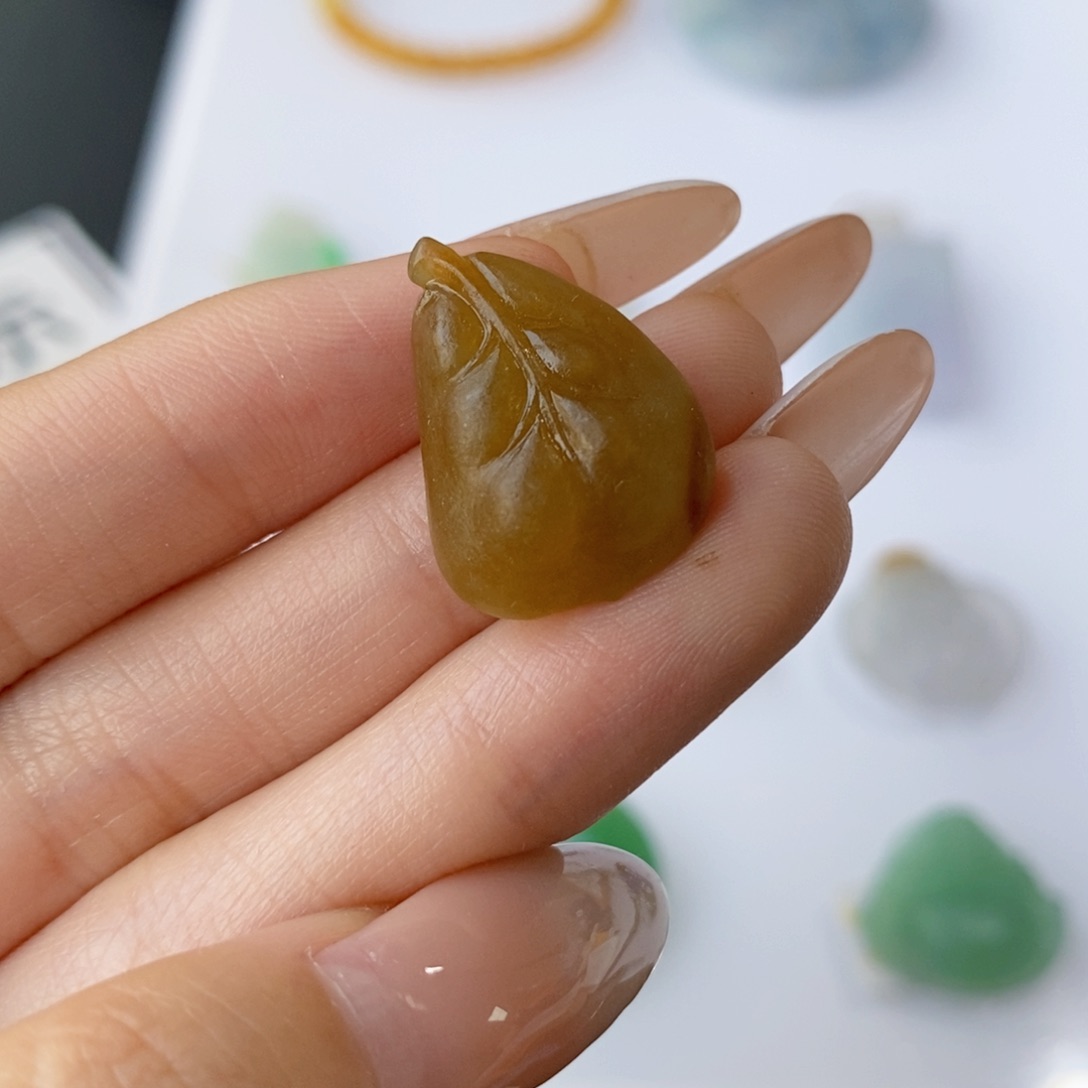 未镶嵌定制翡翠叶子