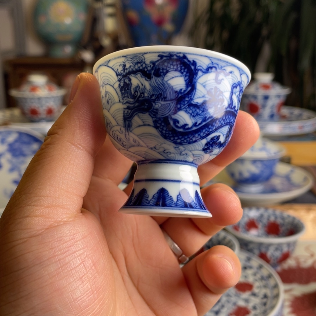 青花江崖海水龙闻香杯
