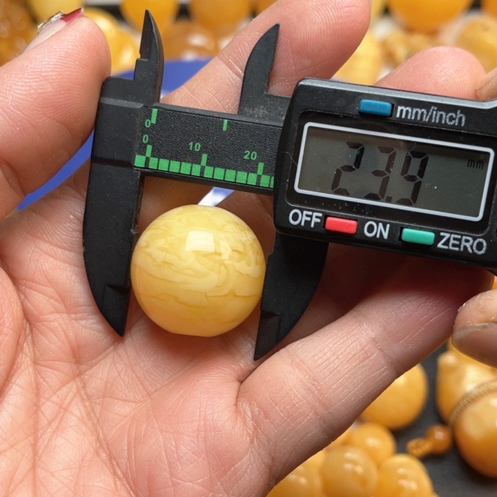 蜜蜡裸石未镶嵌蜜蜡珠子