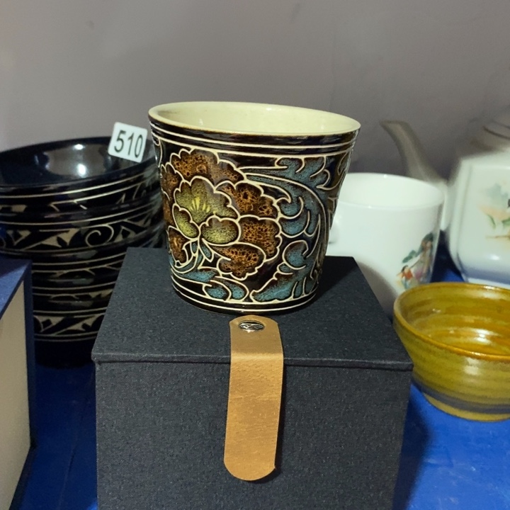 偷***/瓷片磁州窑黑刻填彩茶杯