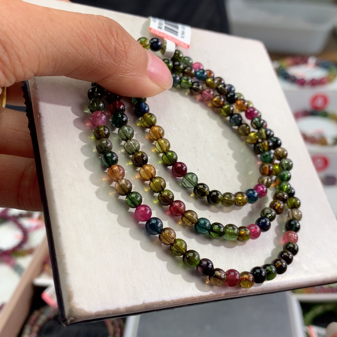 碧玺手链未镶嵌    4.7mm。 