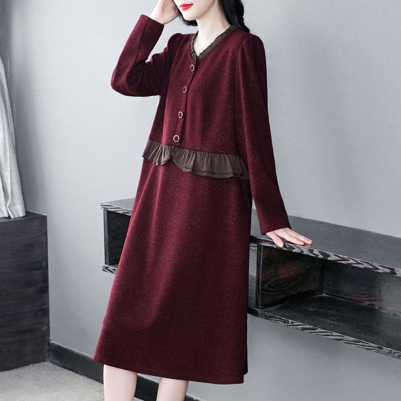 大码女装连衣裙女2025新款胖妹妹V领气质显瘦花边轻奢裙241130