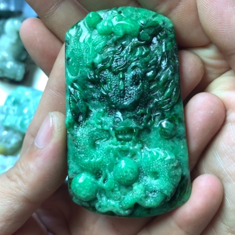 翡翠未镶嵌颈饰好*音天然缅甸翡翠a货