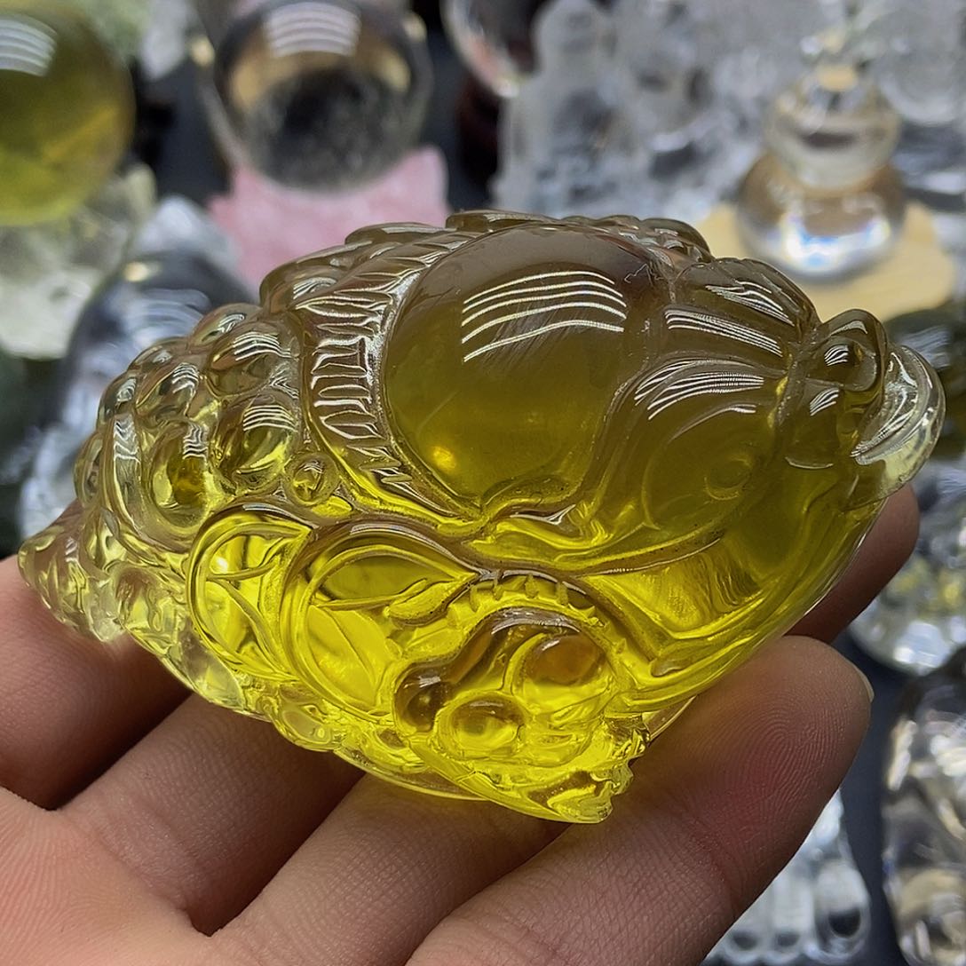 水晶摆件未镶嵌程*子摆件