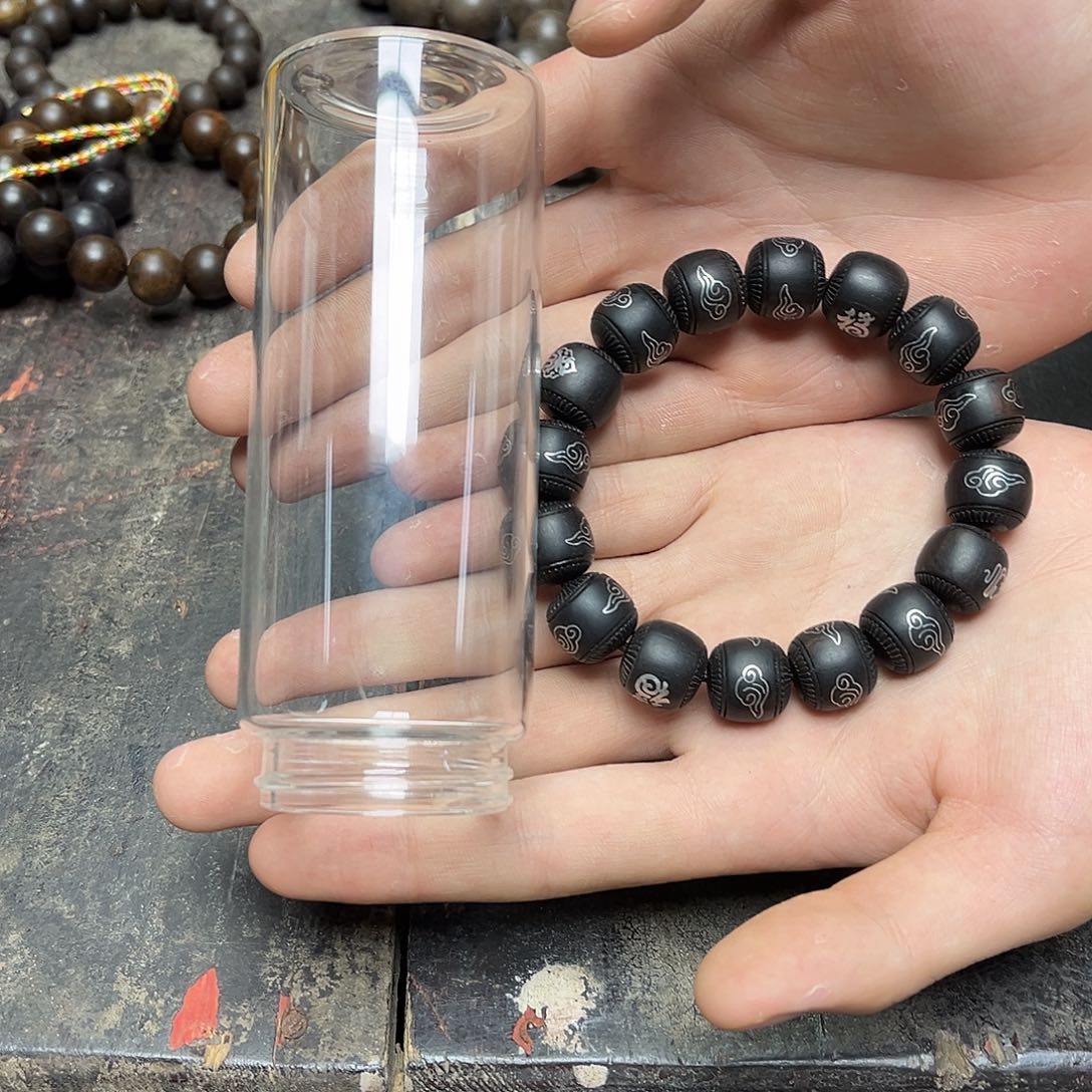 大叶紫檀（黑酸枝木类）