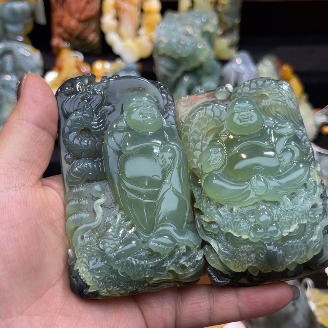 笑***尘蛇纹石玉未镶嵌吊坠(赠链)