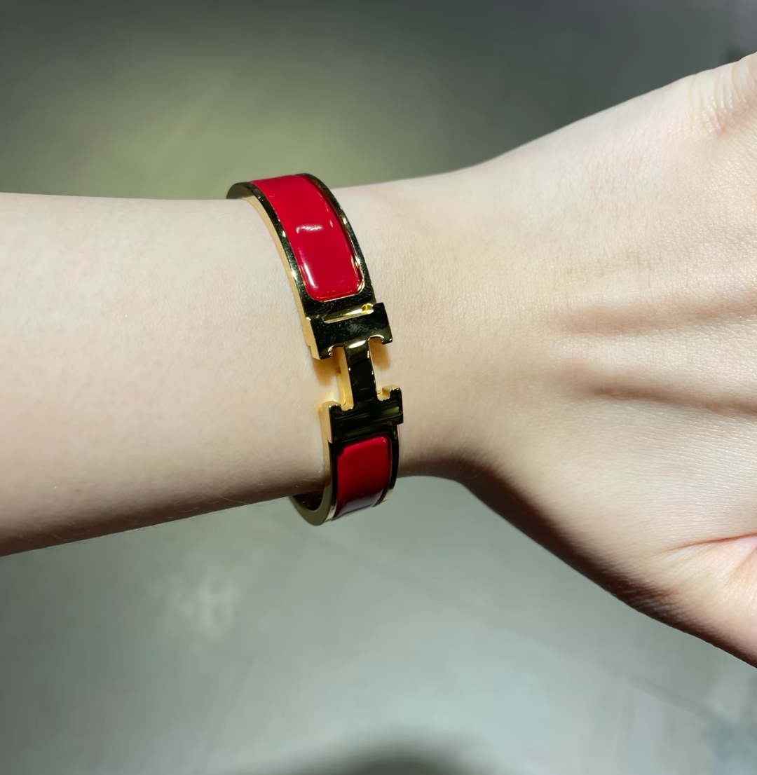 99新 Hermes/爱马仕 红色珐琅金扣手镯