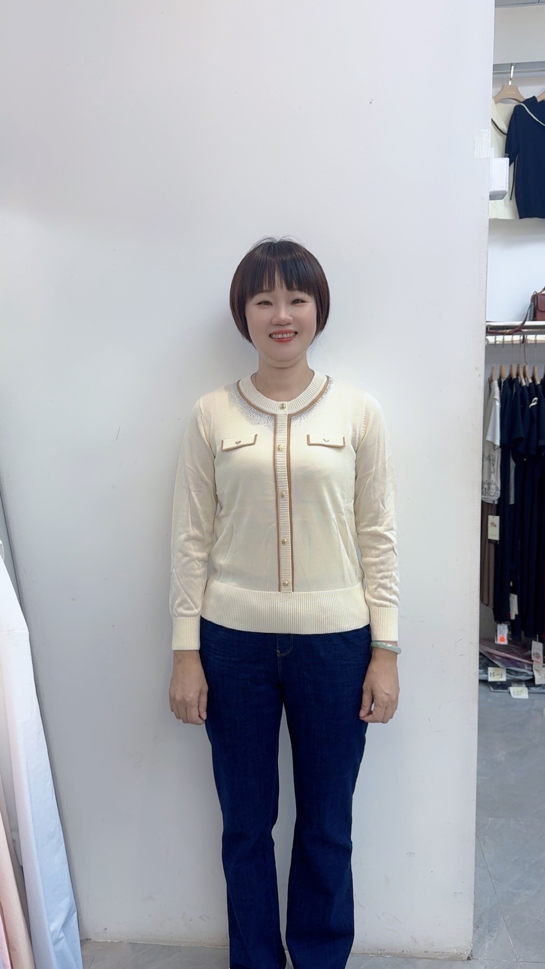 【衣联服饰】精品妈妈款长袖天丝上衣8661