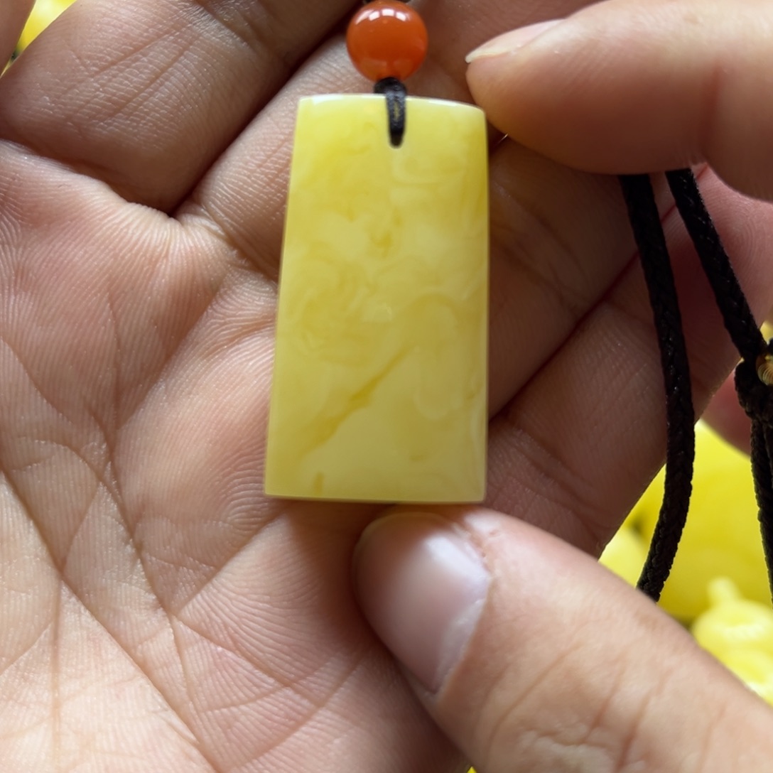 蜜蜡珠宝奇石未镶嵌