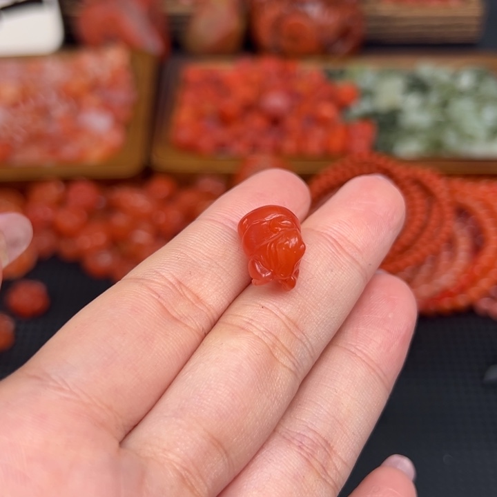 秋***半南红玛瑙未镶嵌吊坠(不含链)