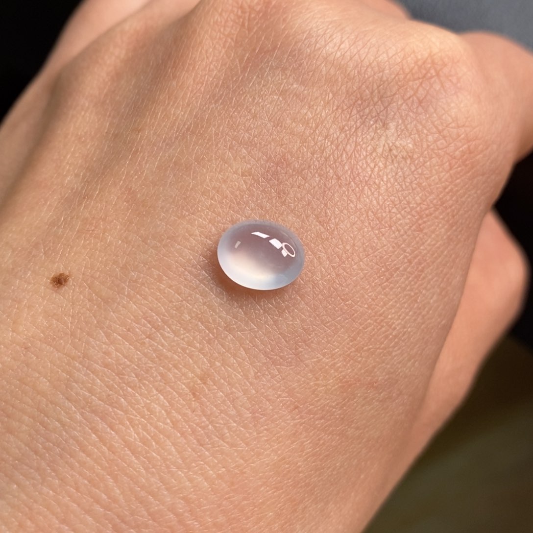 翡翠颈饰未镶嵌蛋面