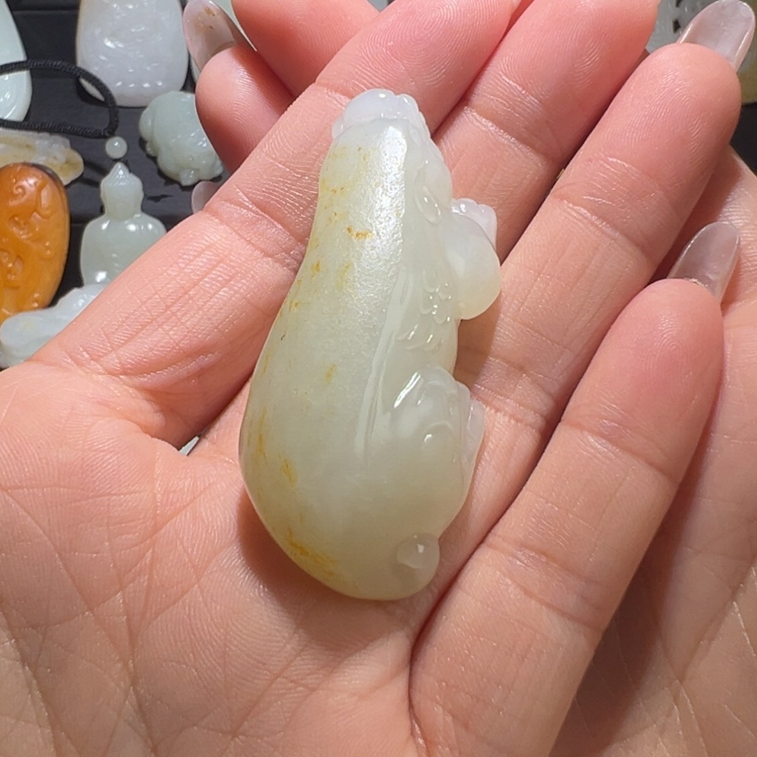 颈饰未镶嵌和田玉陈***r