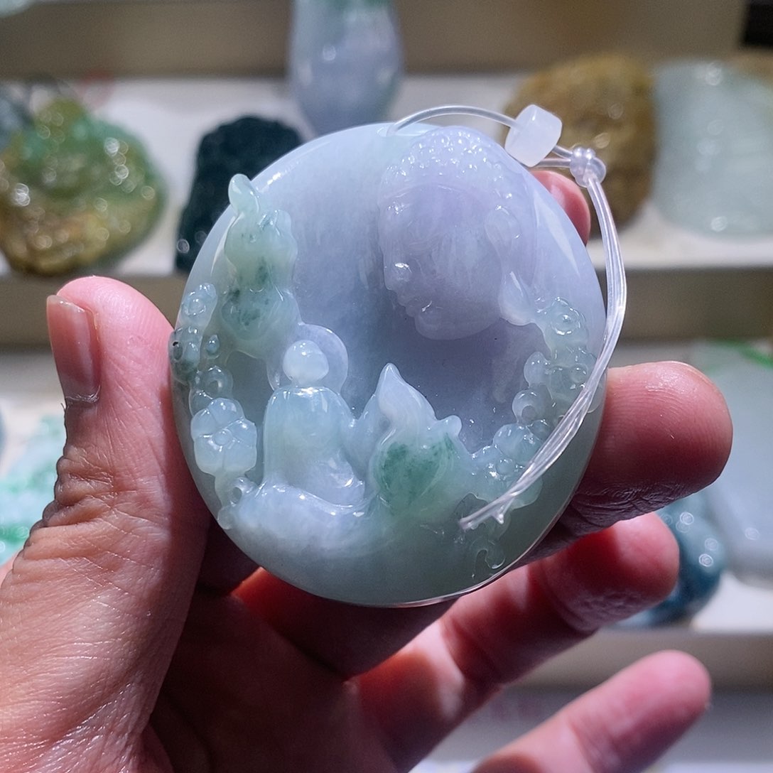 【闪购商品】翡翠颈饰未镶嵌佛