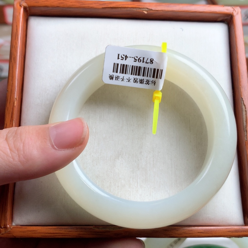 【闪购商品】和田玉手镯未镶嵌