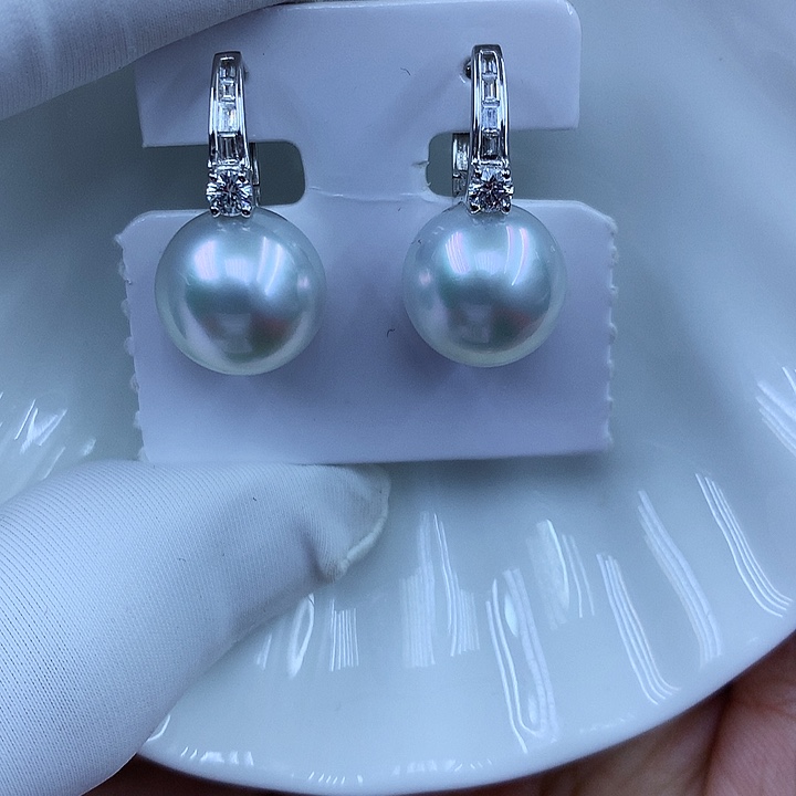 海水珍珠18K金镶嵌耳饰