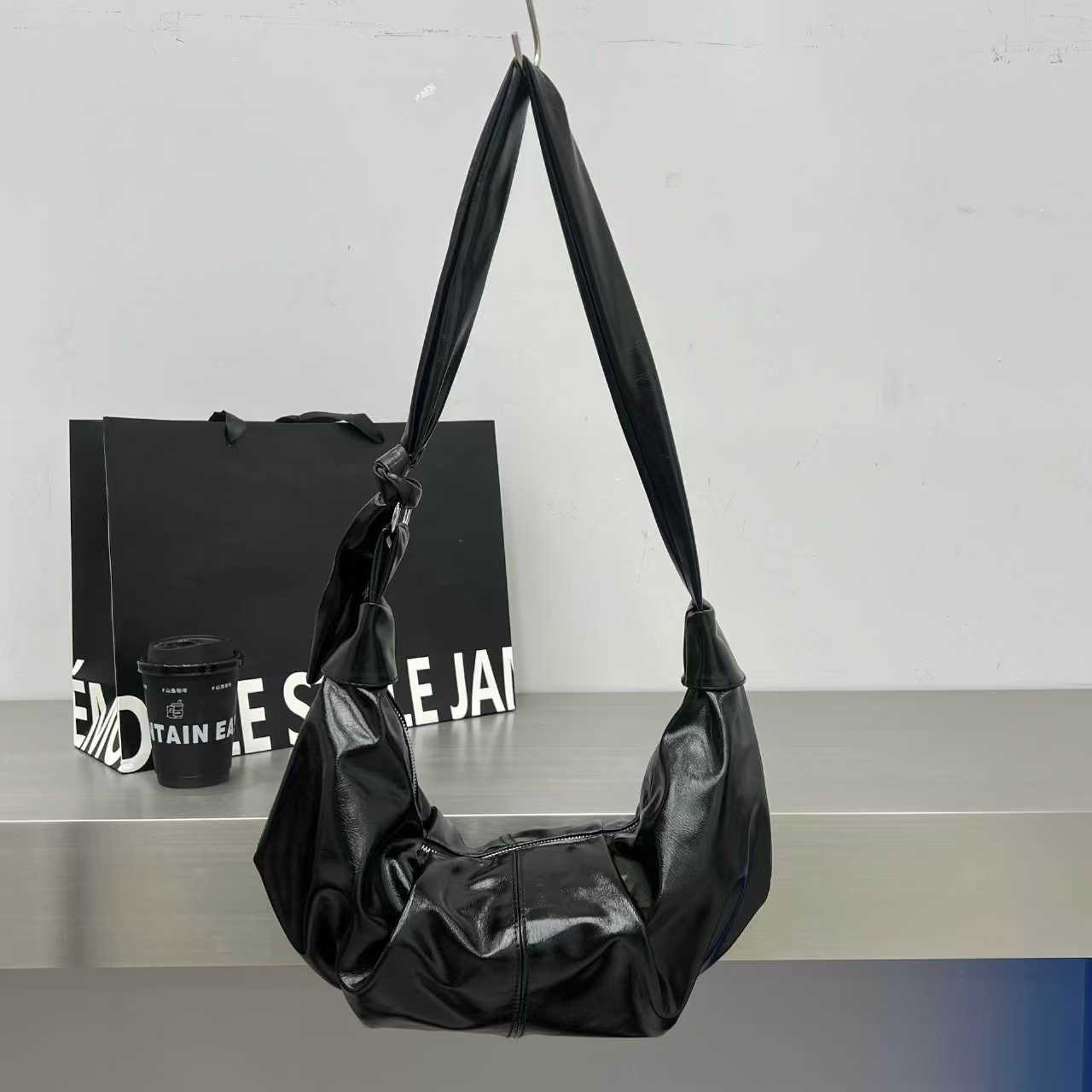 【下单备注编号】新款时尚复古女士斜挎包（以直播间实物为准）