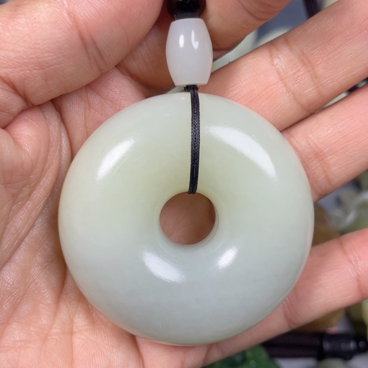 大***李和田玉未镶嵌挂件