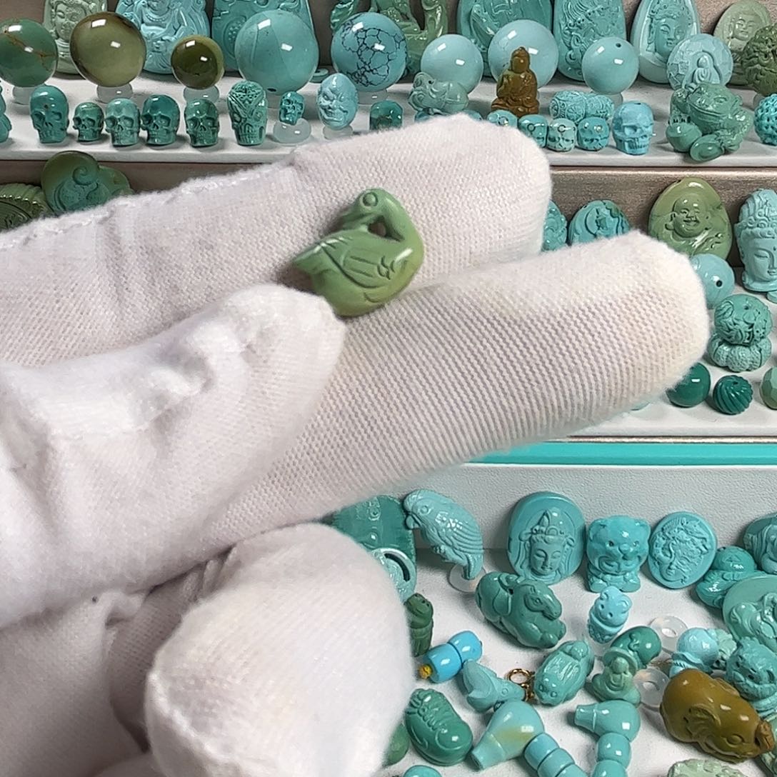 绿松石未镶嵌珠宝奇石