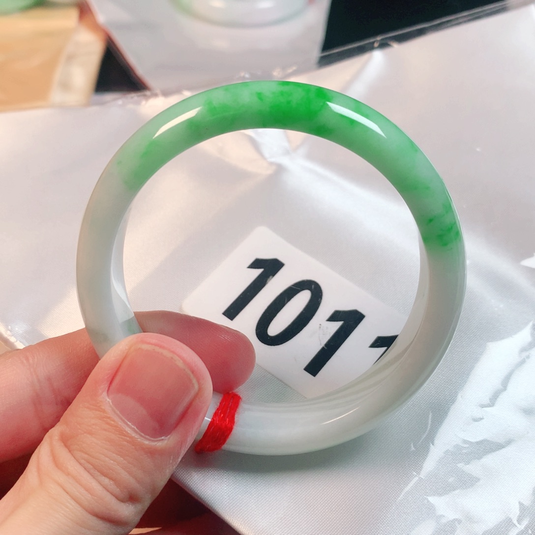 翡翠手镯未镶嵌翡翠手镯1011