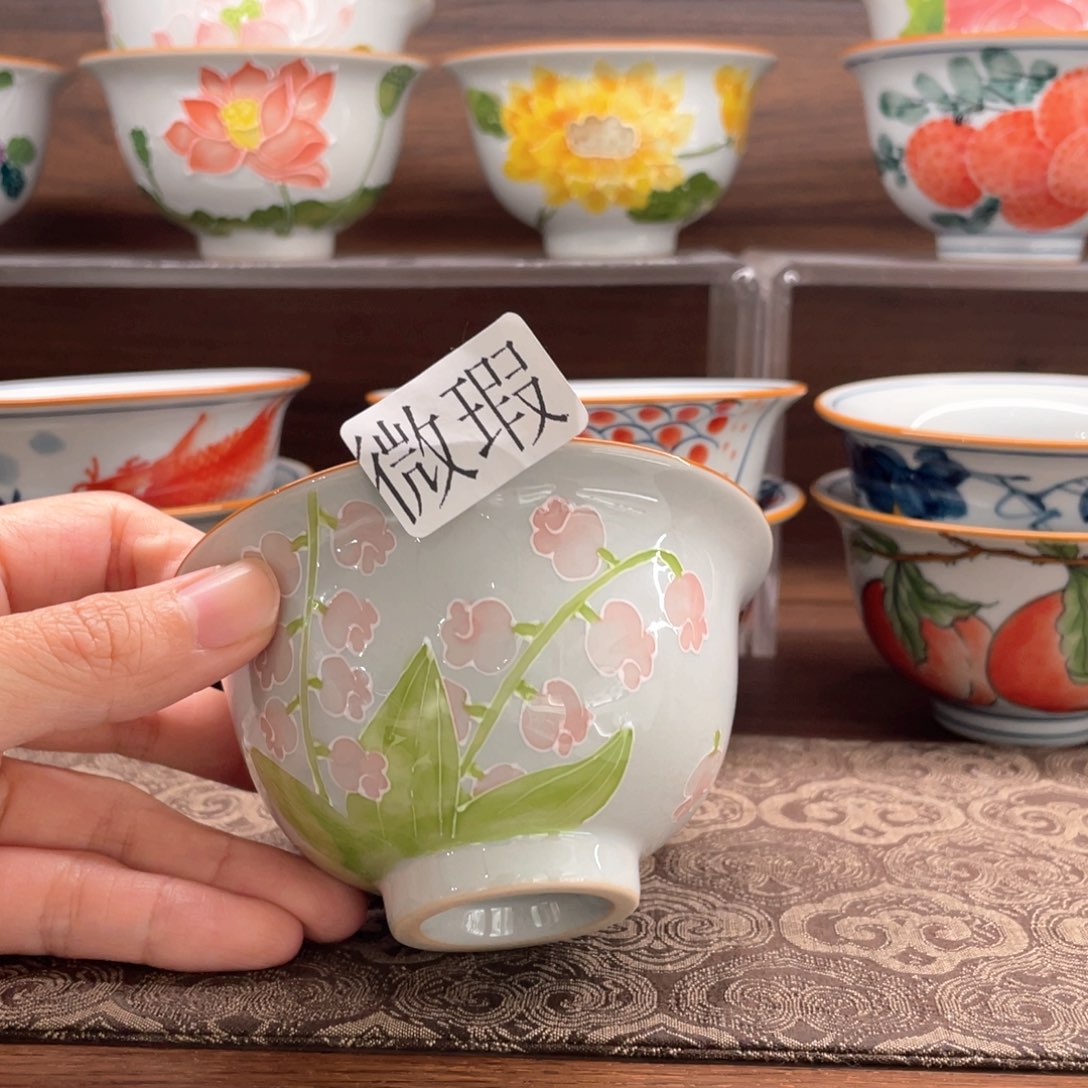 釉下手绘茶具微瑕