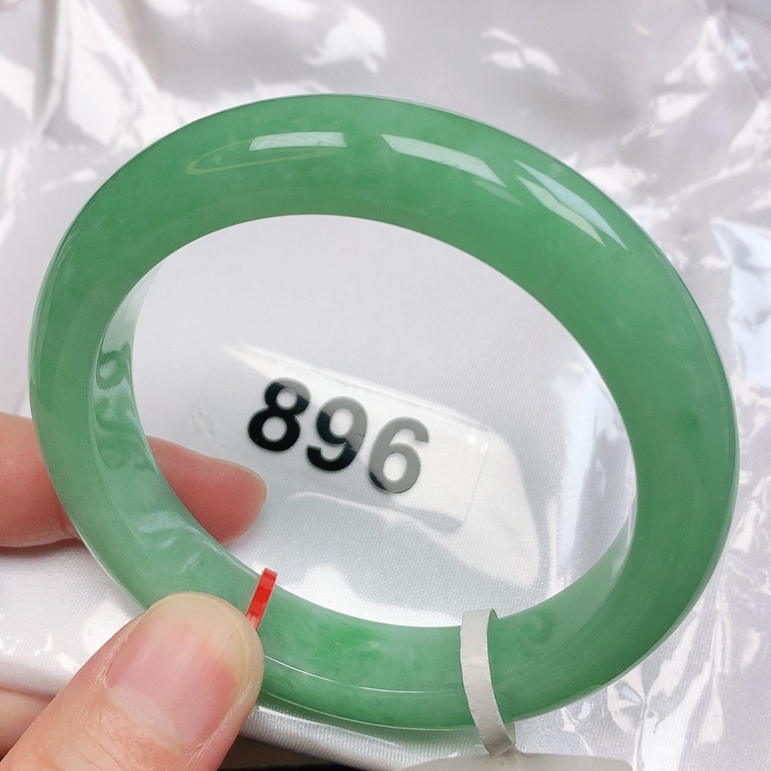 翡翠手镯未镶嵌抖音896