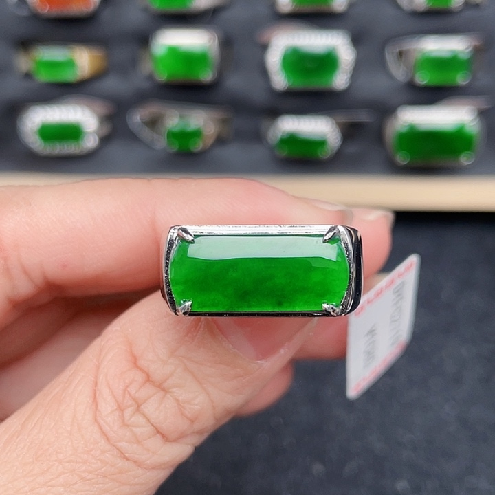 翡翠戒指银S925镶嵌没运费险编号2719