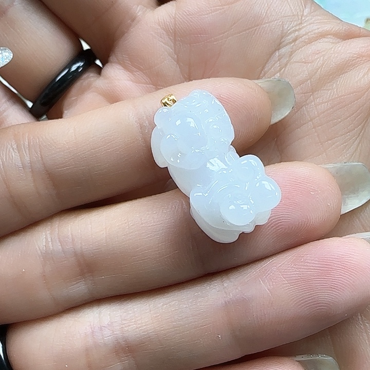 翡翠颈饰未镶嵌霸王貔貅