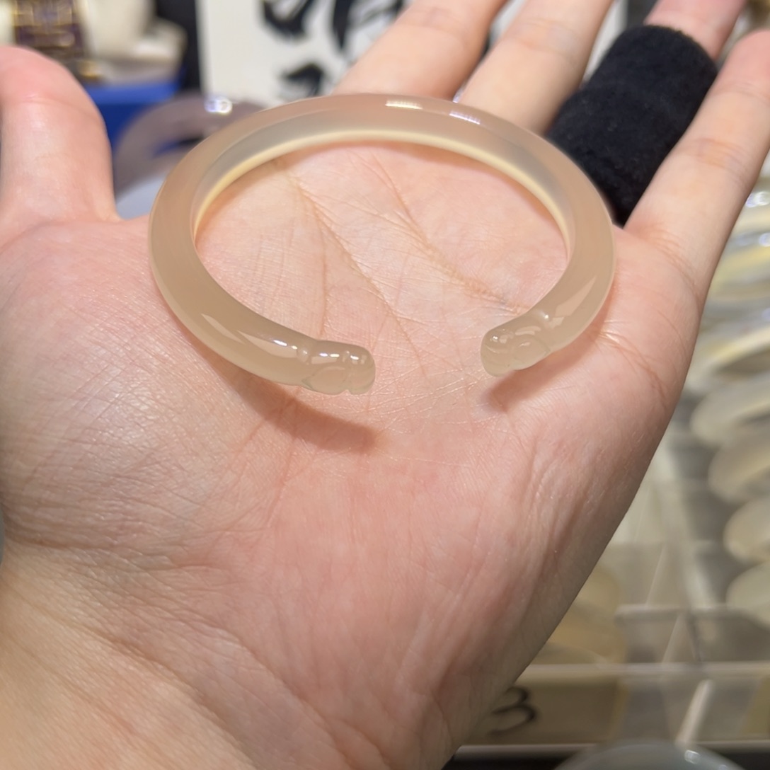 手镯玛瑙/玉髓未镶嵌