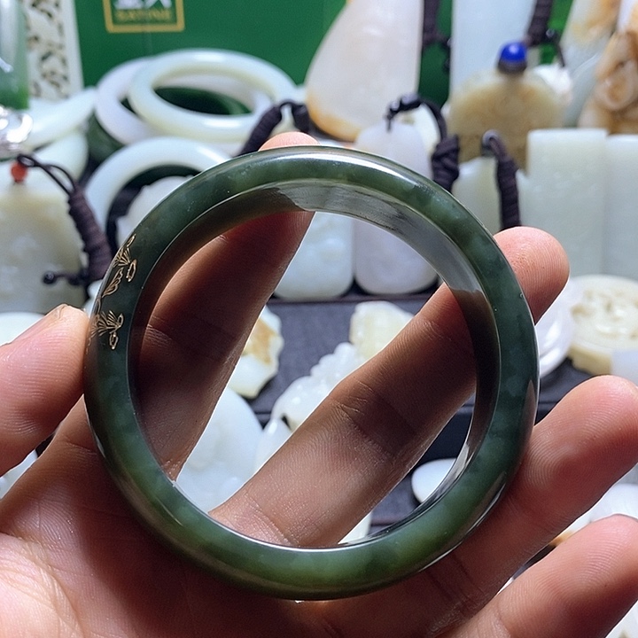 和田玉（碧玉）手镯未镶嵌