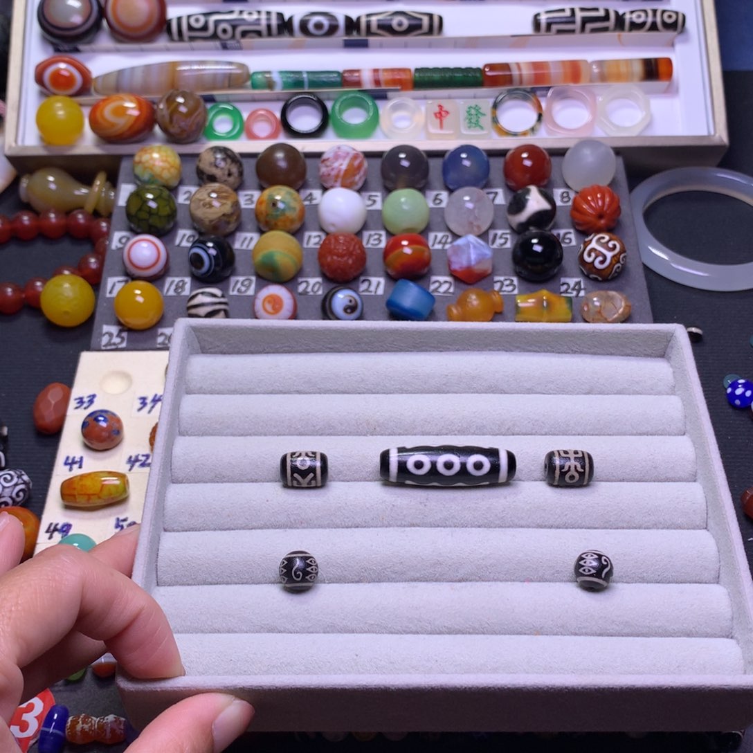 悠***宝玛瑙/玉髓未镶嵌颈饰