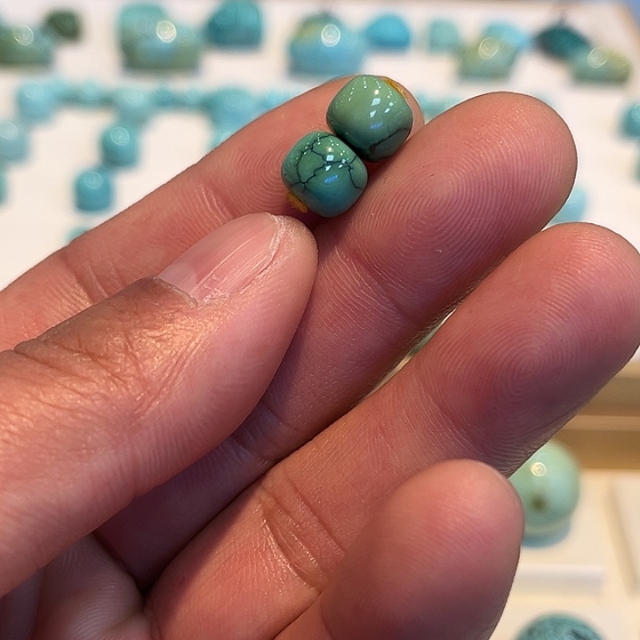 绿松石未镶嵌珠宝奇石