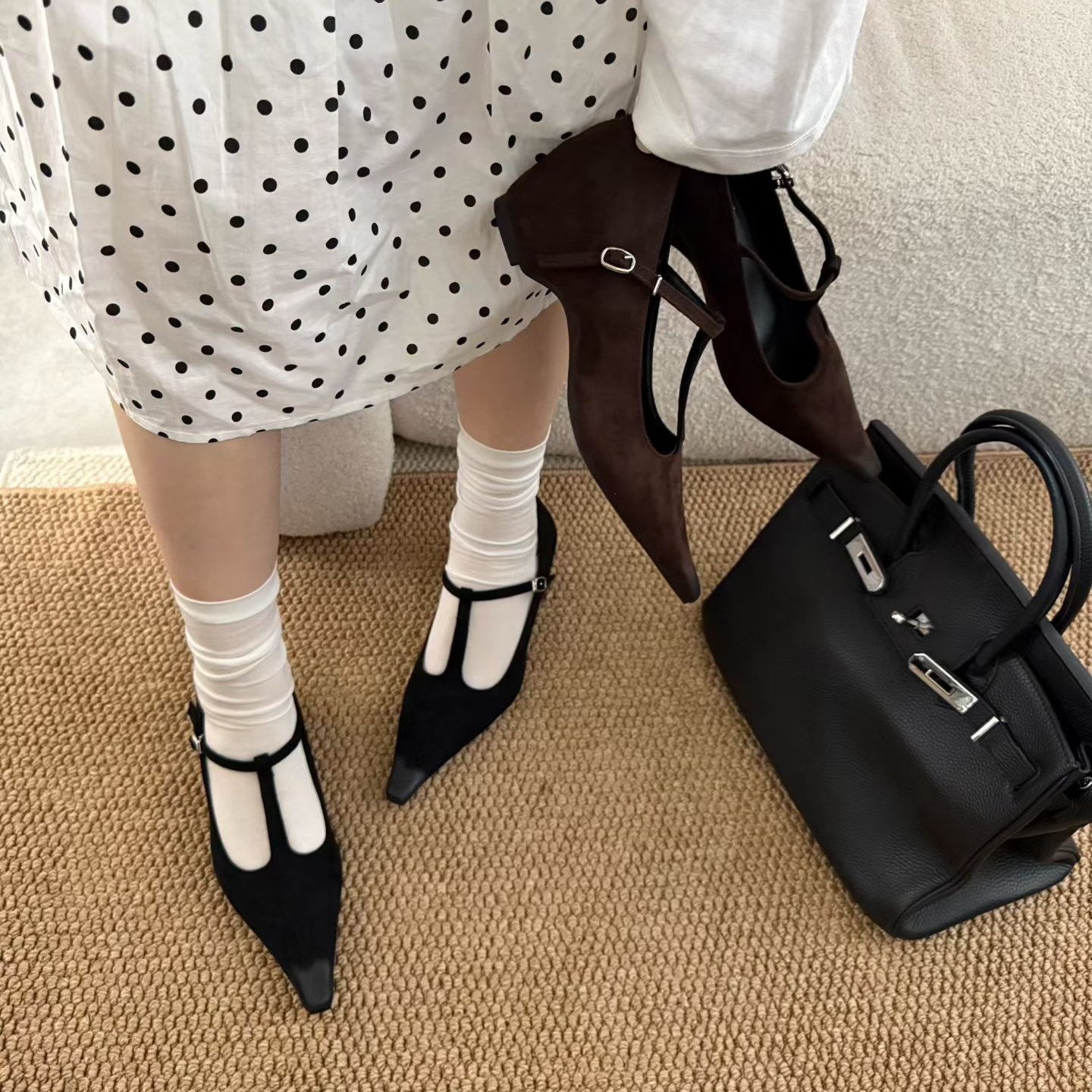 复古小众法式风格透气绒面尖头粗跟浅口擦色高跟百搭气质单鞋