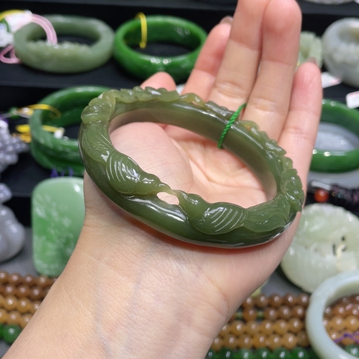 和田玉手镯59圈口 编号80未镶嵌