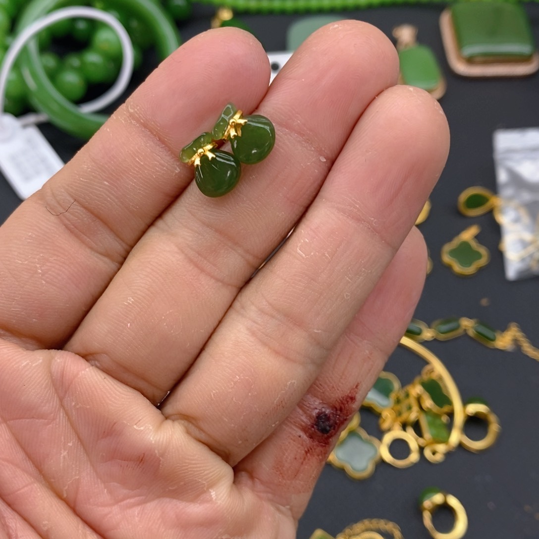 和田玉（碧玉）耳饰银S925镀金镶嵌