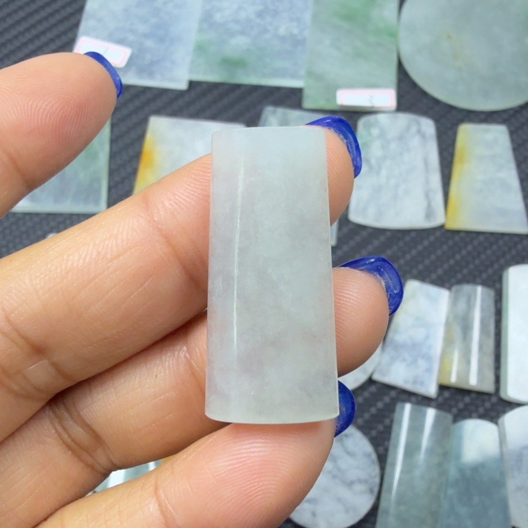 翡翠颈饰未镶嵌天然缅甸a货翡翠