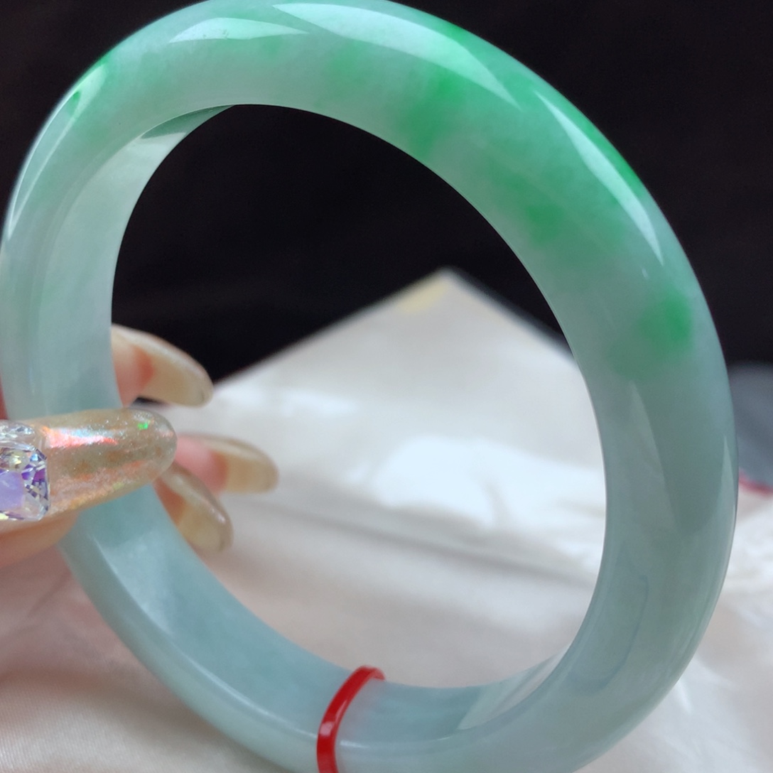 翡翠手镯未镶嵌431601，