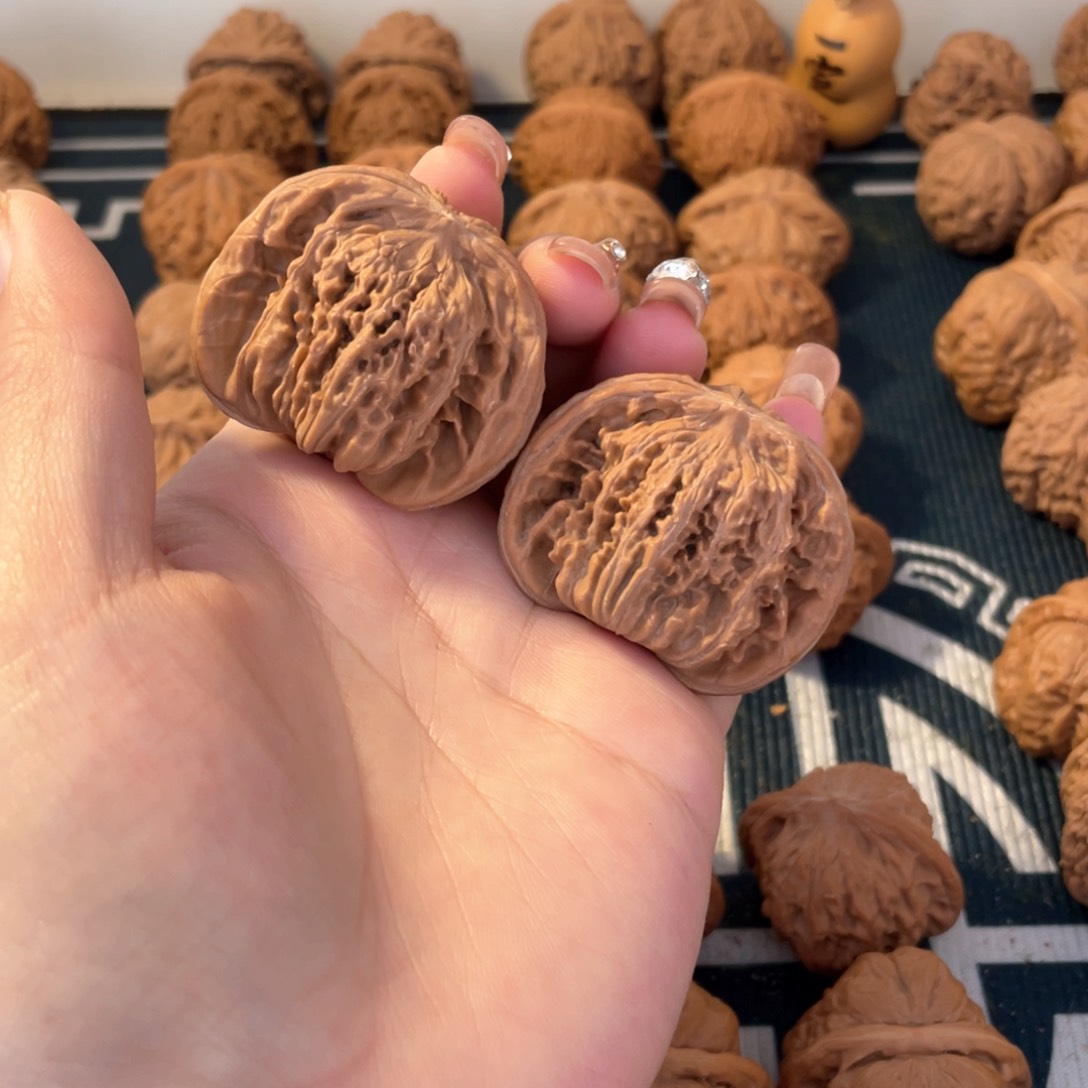 文玩核桃吊坠蛇头44.5