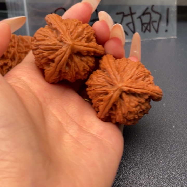 核***桃文玩核桃吊坠白狮子