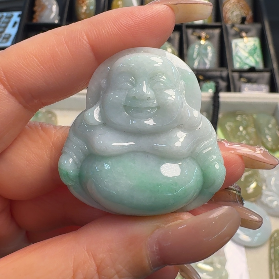 翡翠未镶嵌颈饰佛公